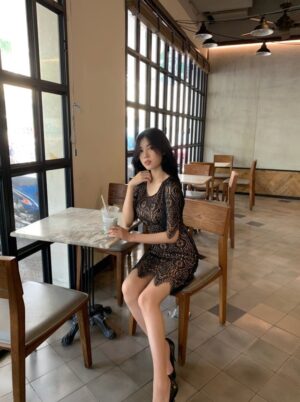 Đầm ren thiết kế đen 20039