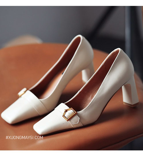 Giày mũi vuông - thiết kế mang đến sự thanh lịch, trang nhã và hiện đại dành cho các bạn nữ