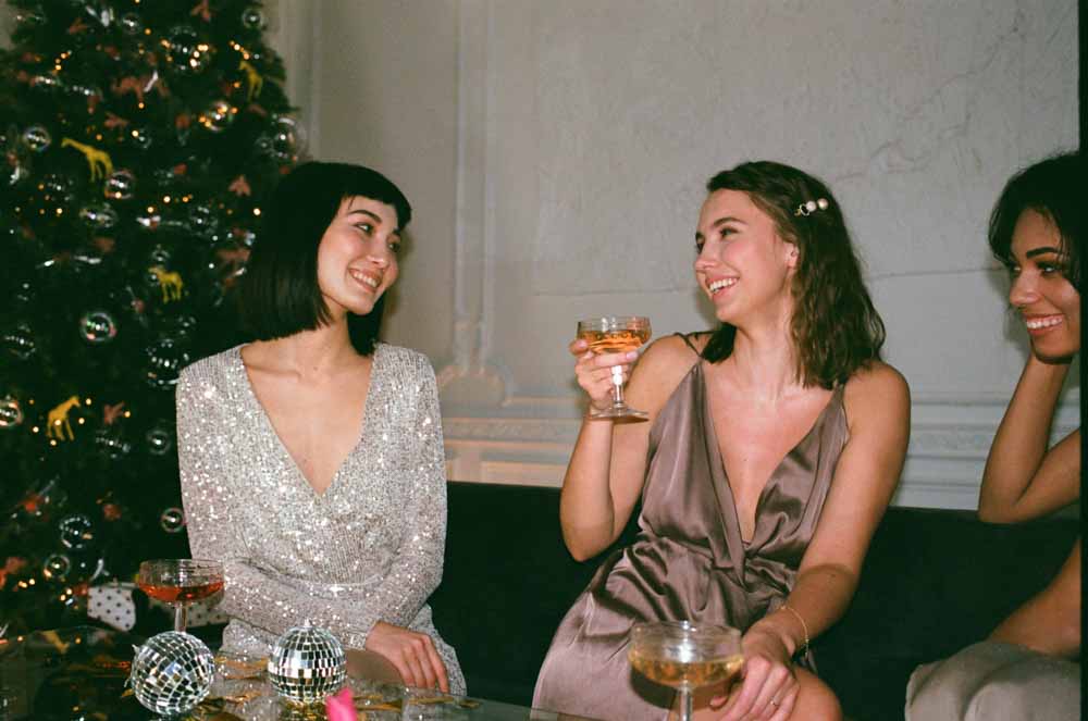 Lựa Chọn Phối Đồ Đi Chơi Noel Xinh Xắn Cho Nữ